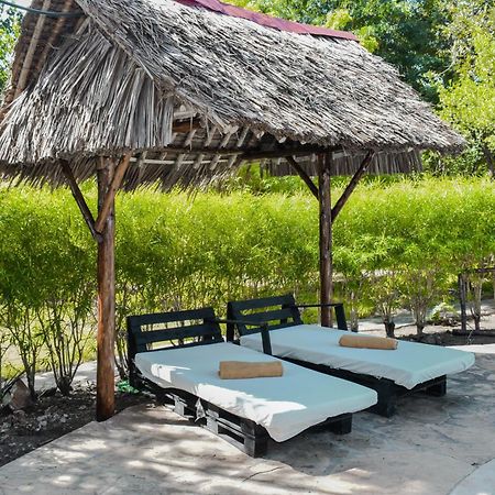شاطئ دياني African Hut Tiny Cottage المظهر الخارجي الصورة
